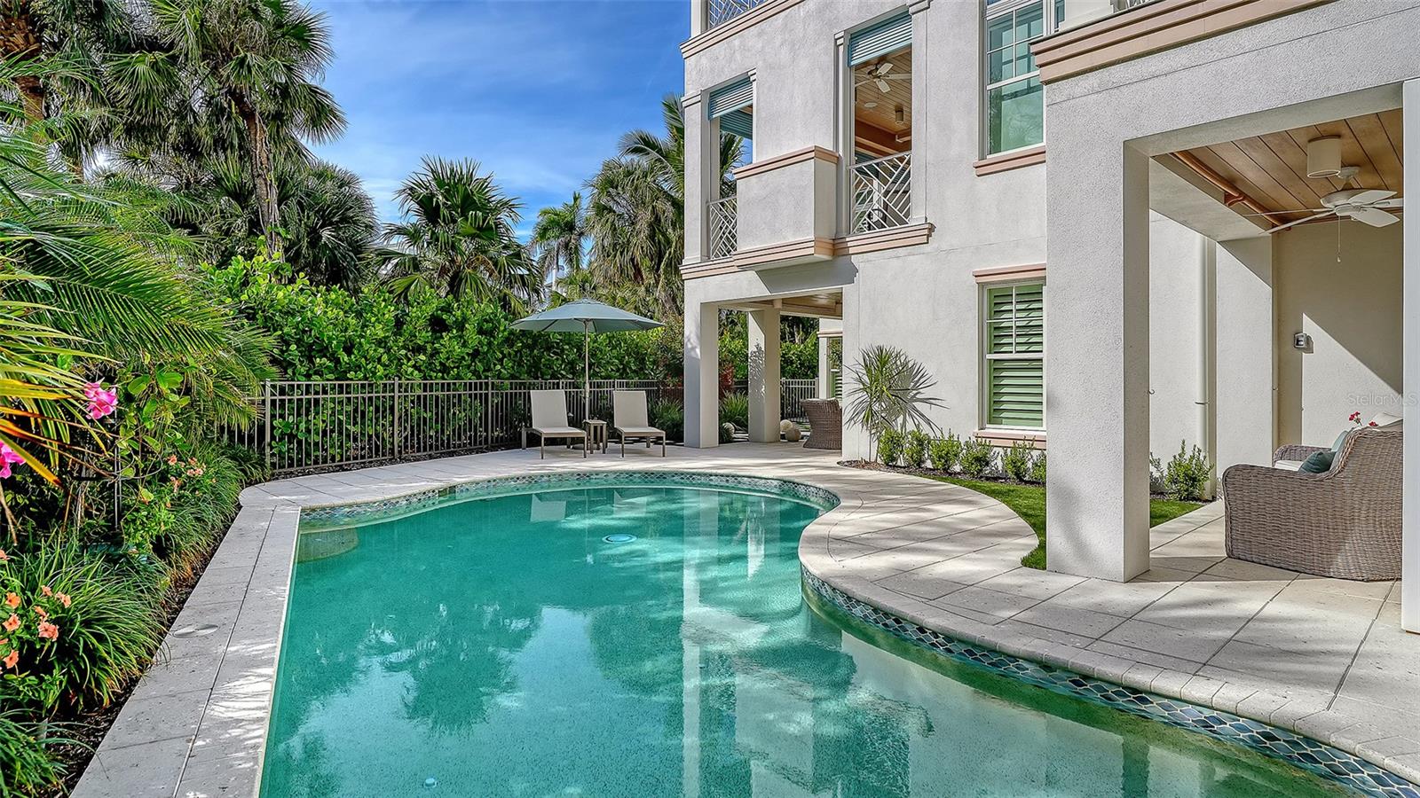 A4673495 Property Photo