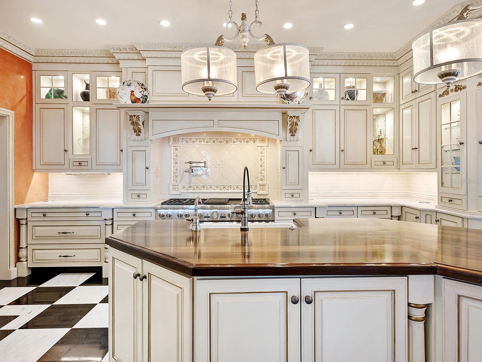 A4673508 Property Photo