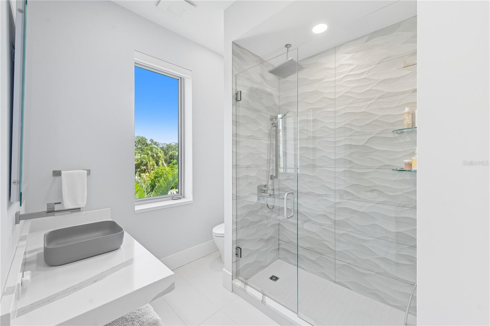 A4673690 Property Photo