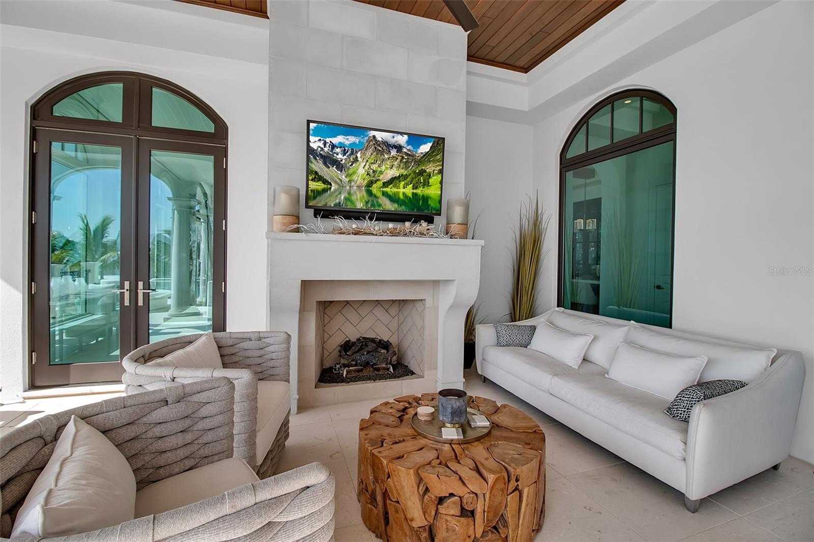 A4673754 Property Photo