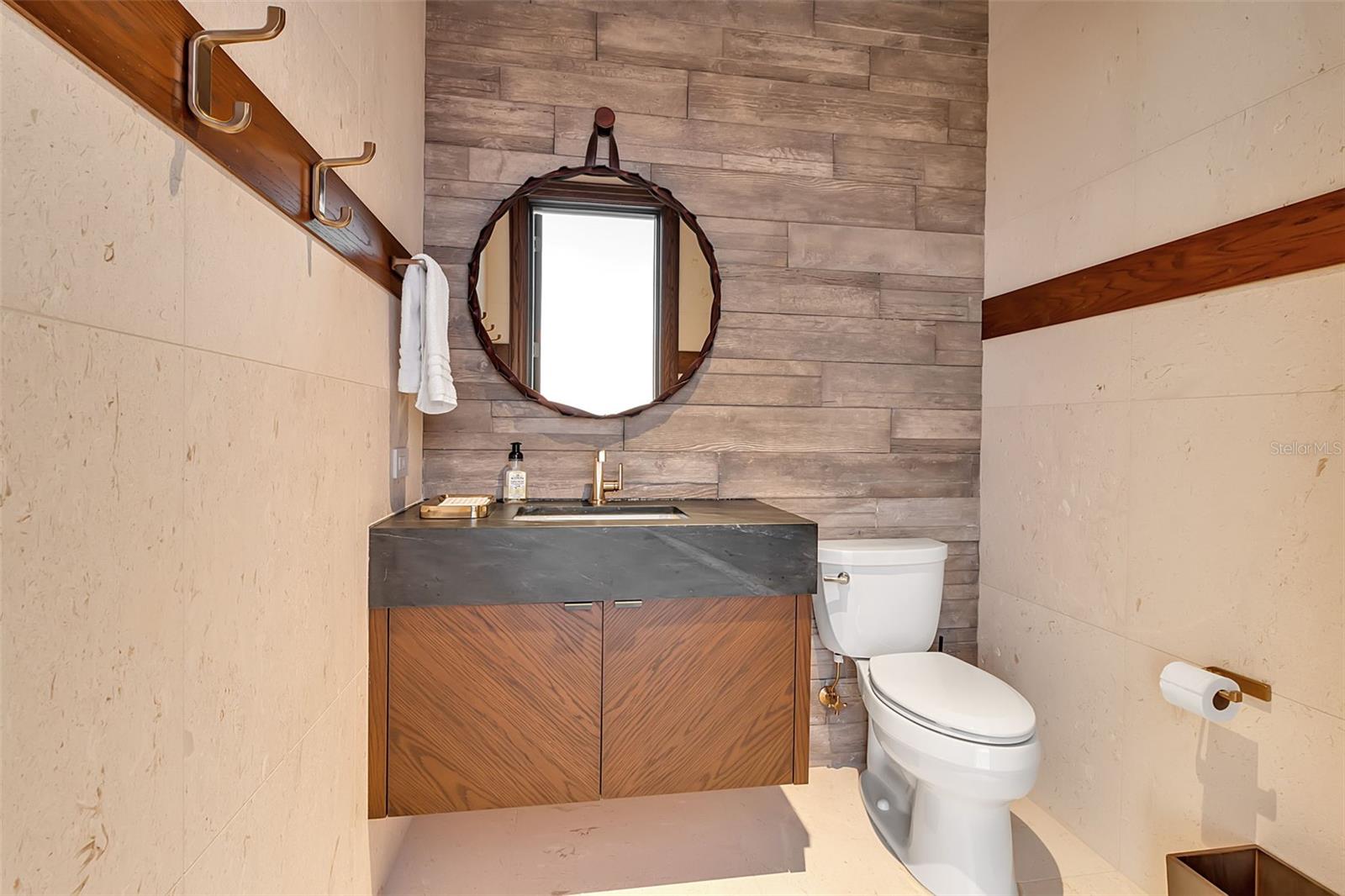 A4673754 Property Photo