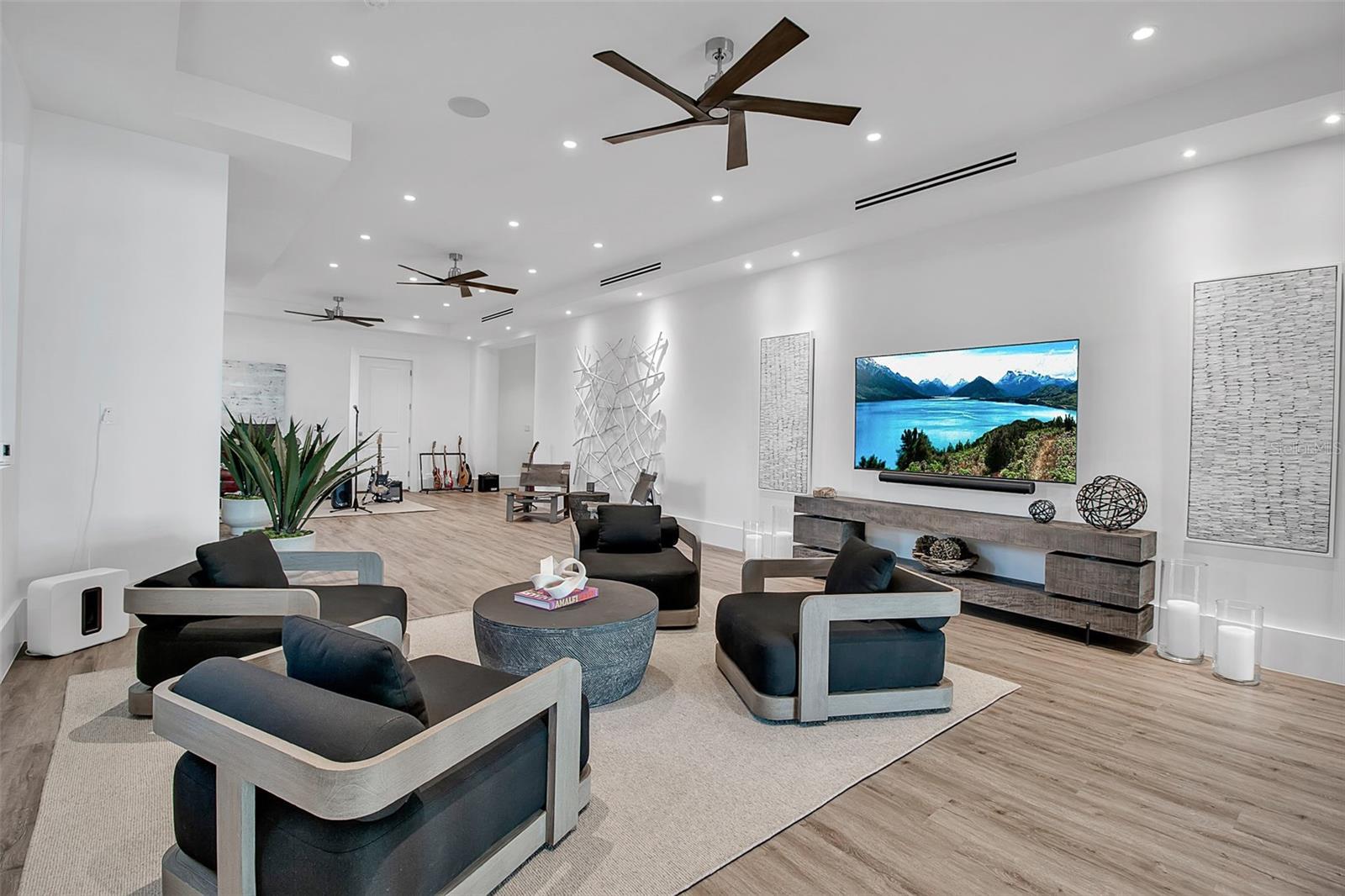 A4673754 Property Photo