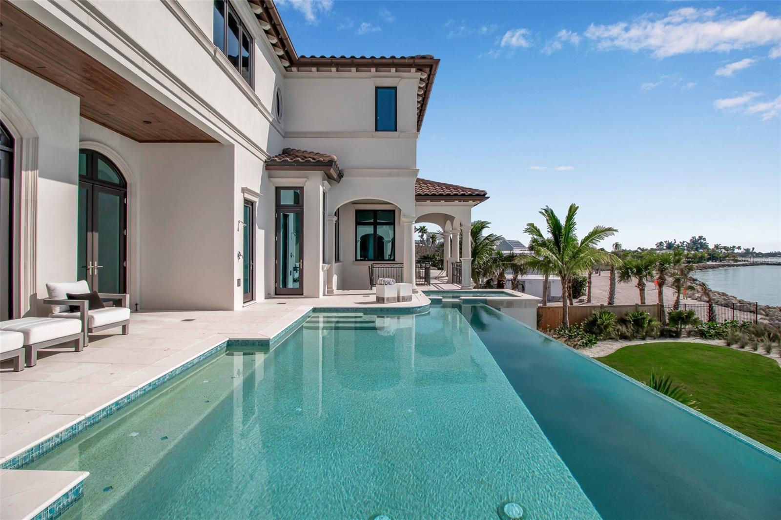 A4673754 Property Photo