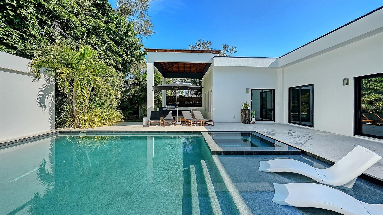 A4674749 Property Photo