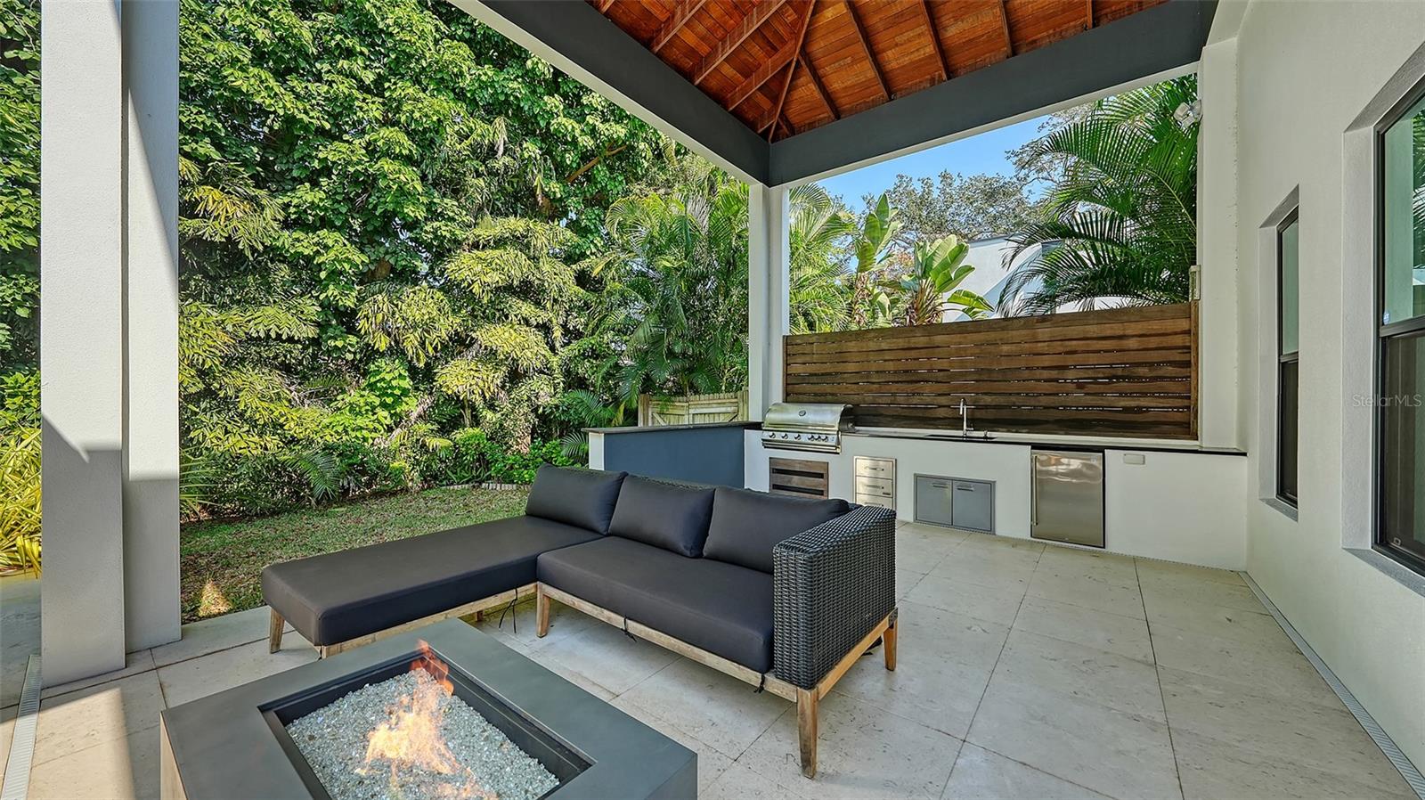 A4674749 Property Photo