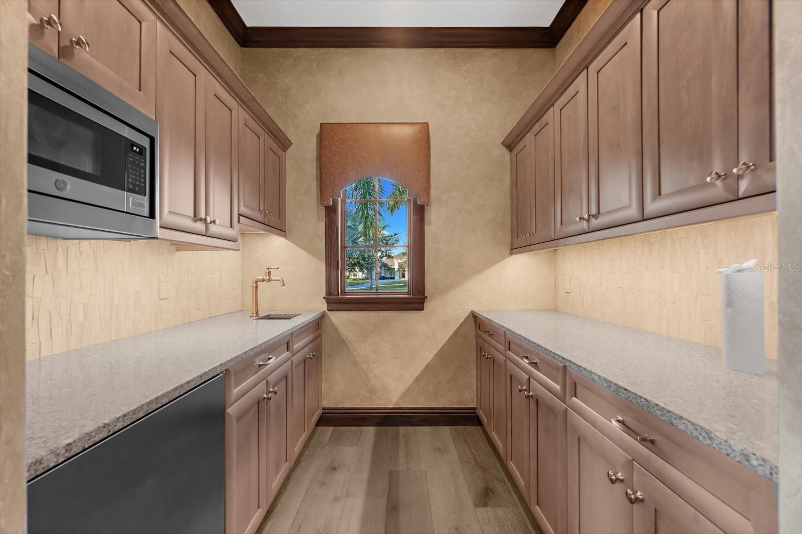 A4674842 Property Photo