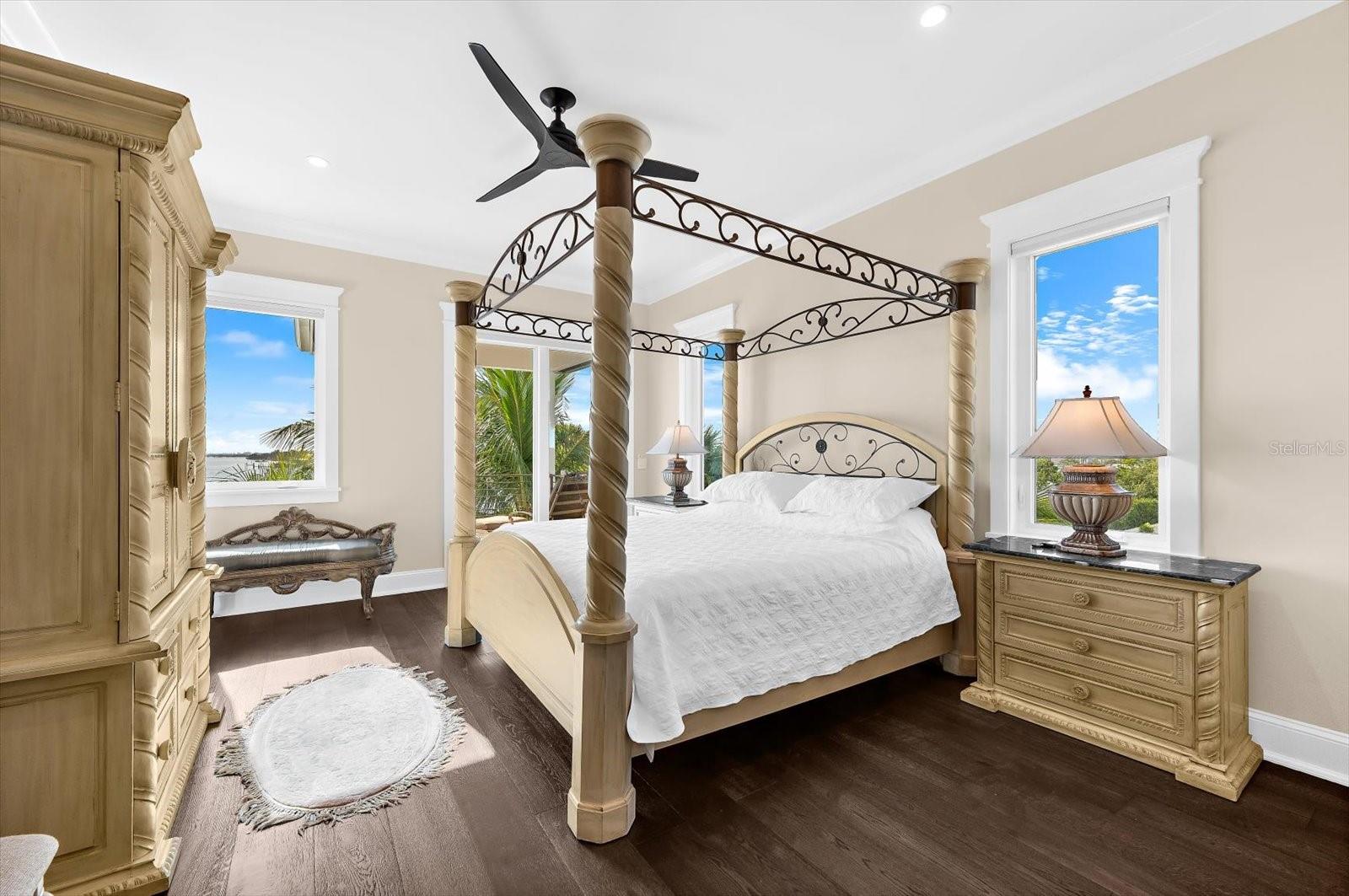 A4675904 Property Photo