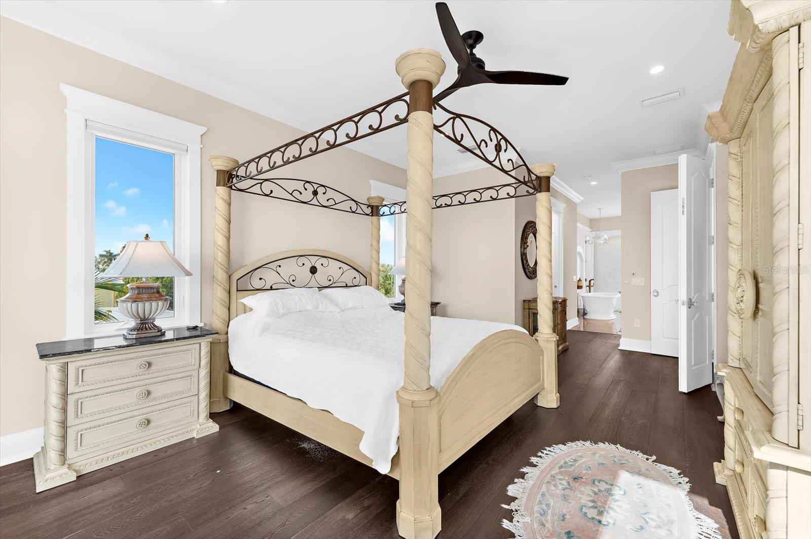 A4675904 Property Photo