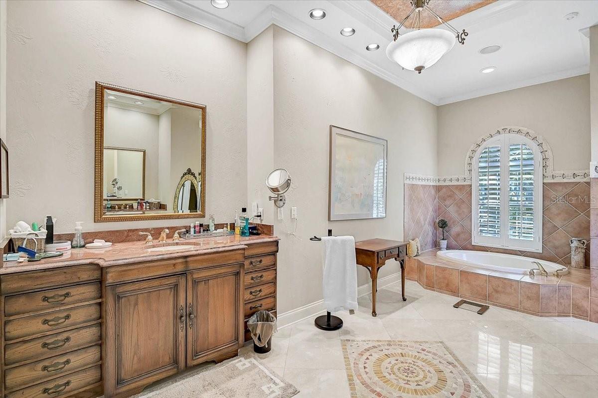 A4676505 Property Photo