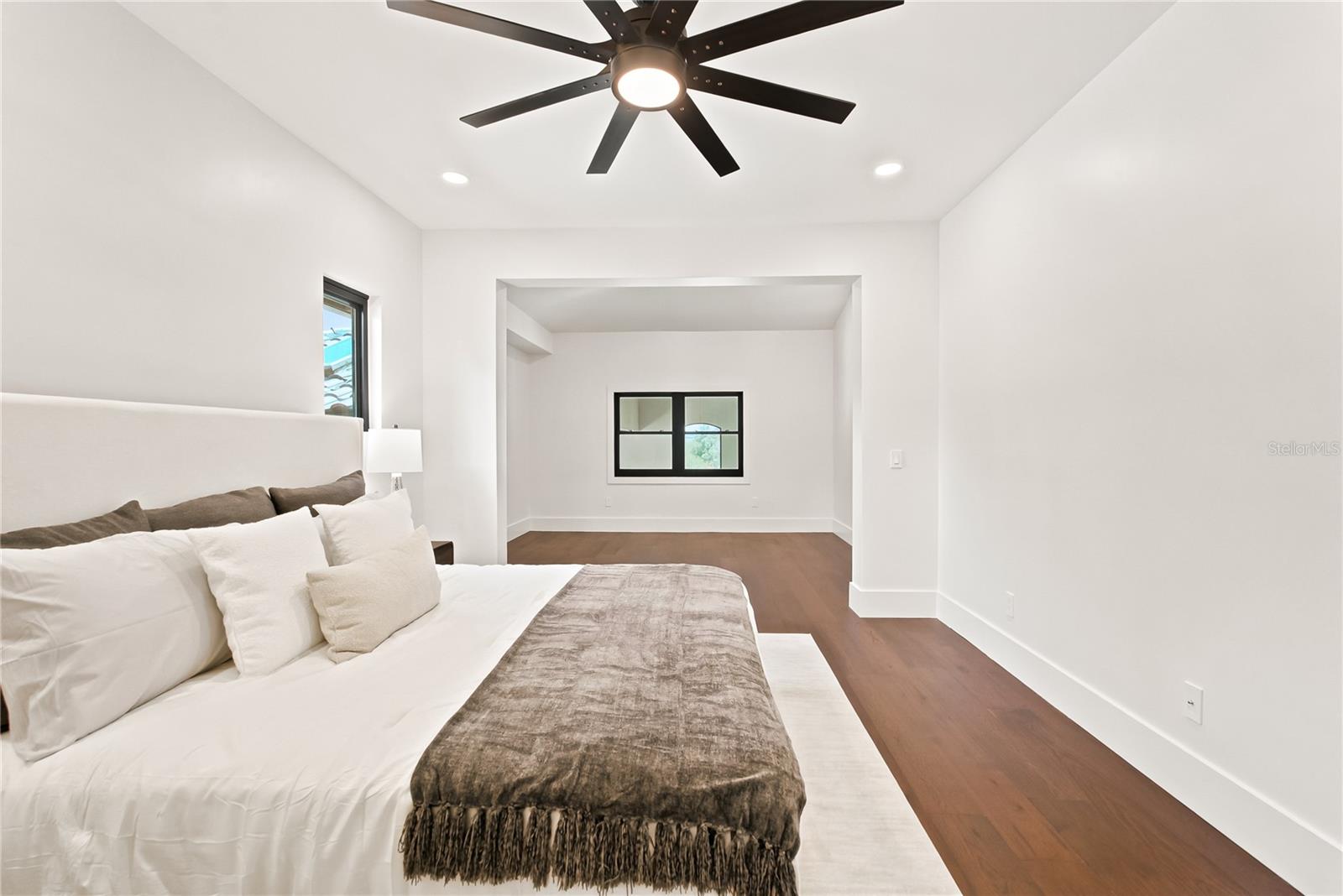 O6370294 Property Photo