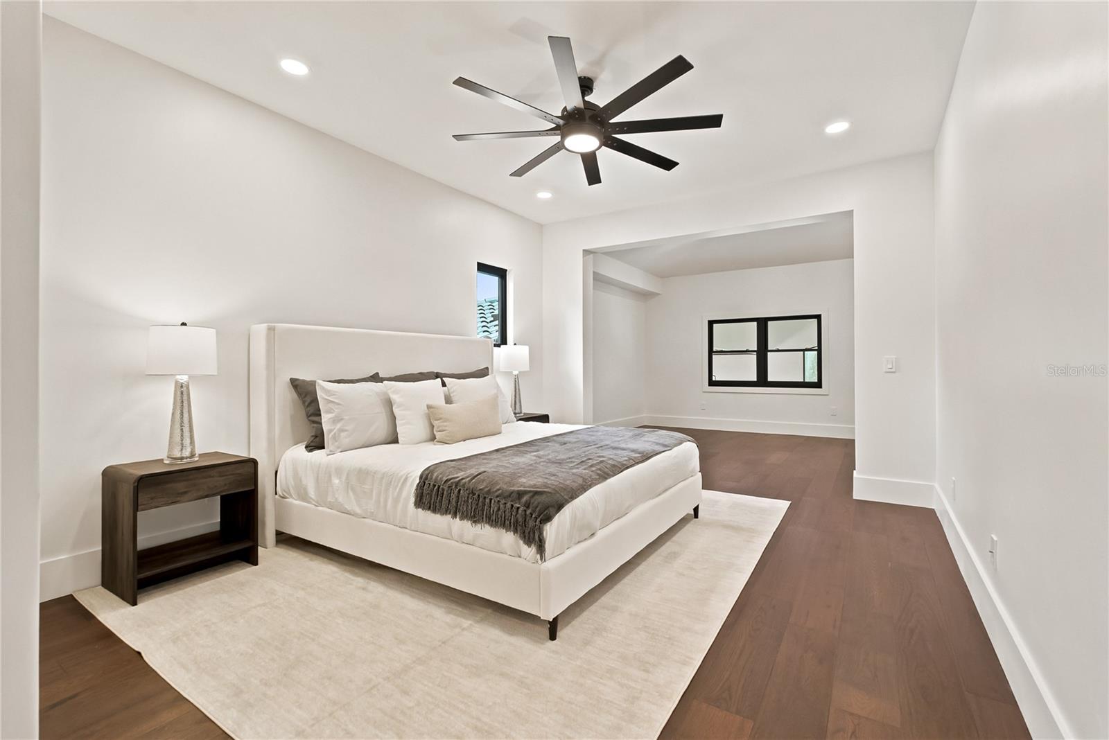 O6370294 Property Photo