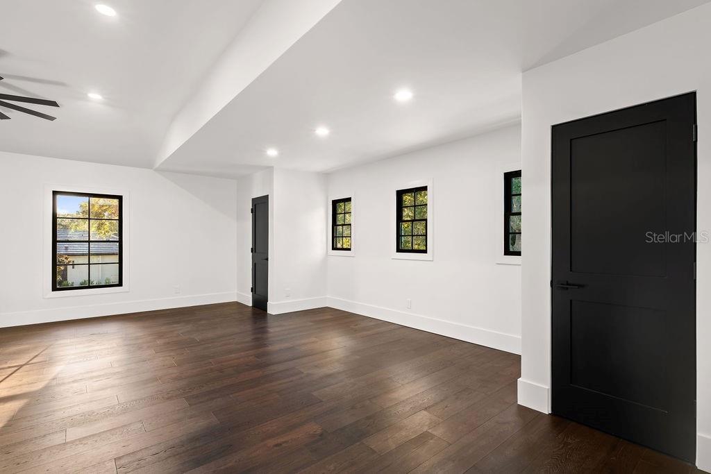 O6370294 Property Photo