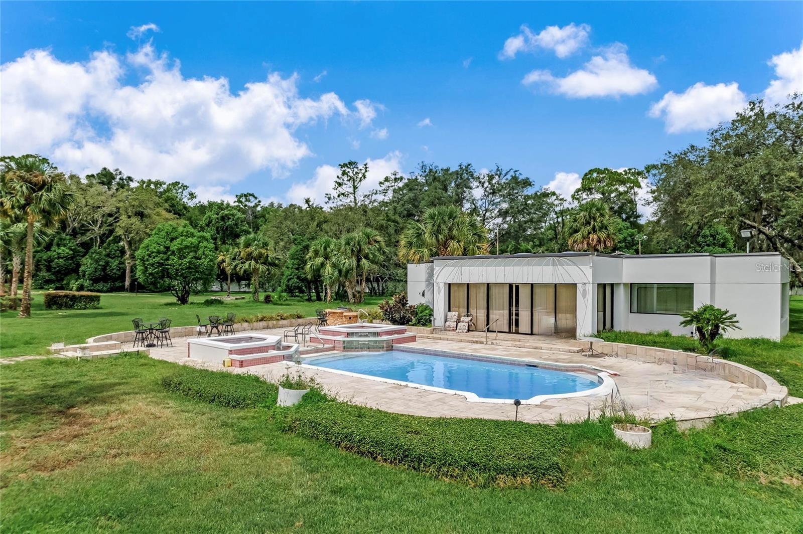 O6370385 Property Photo