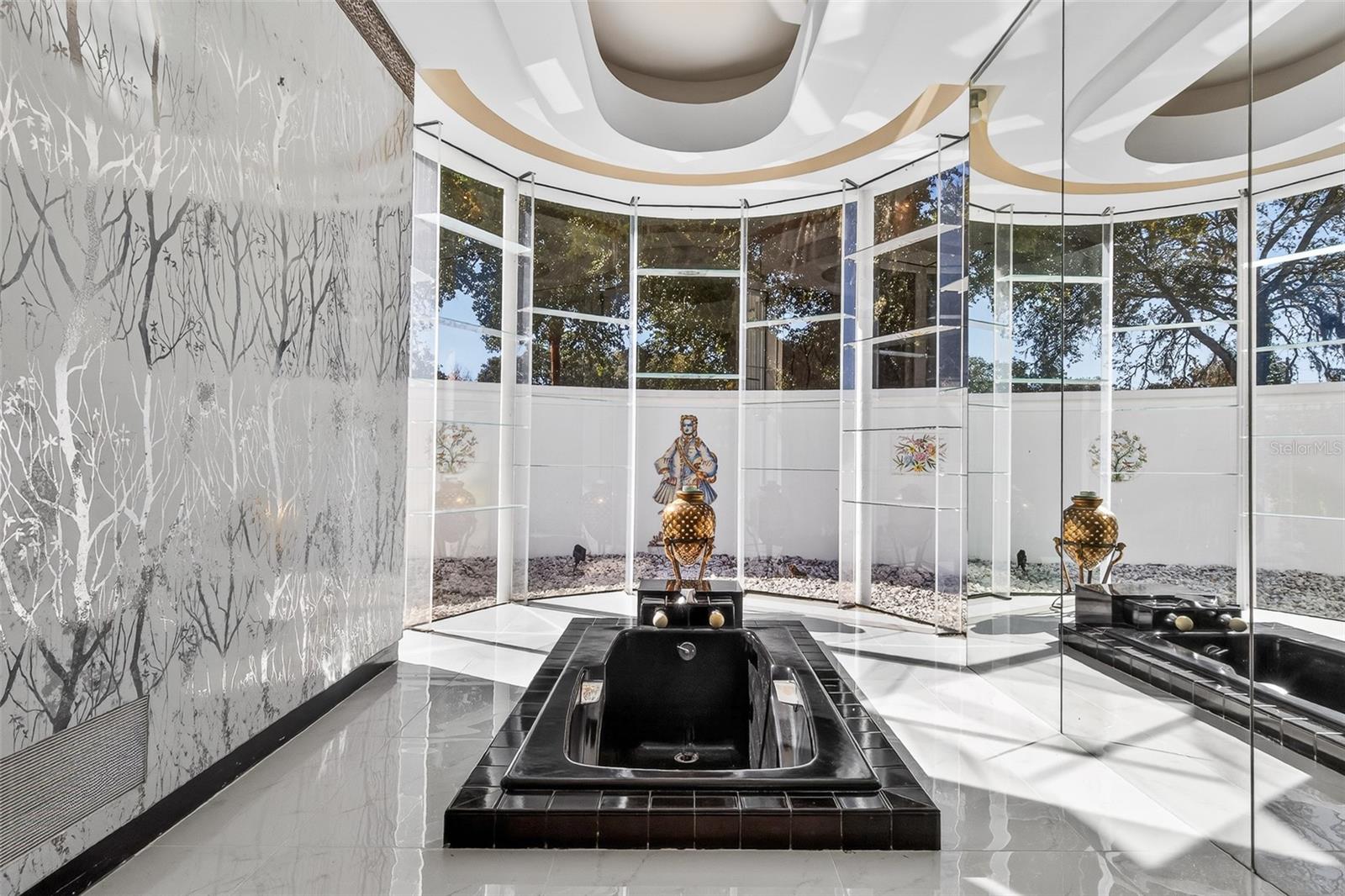 O6370385 Property Photo
