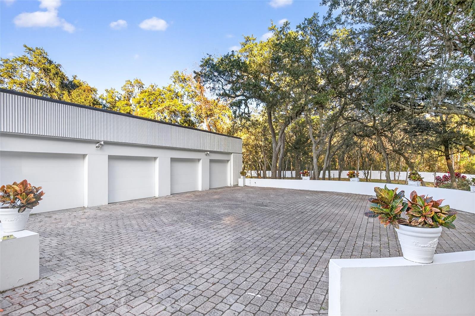 O6370385 Property Photo
