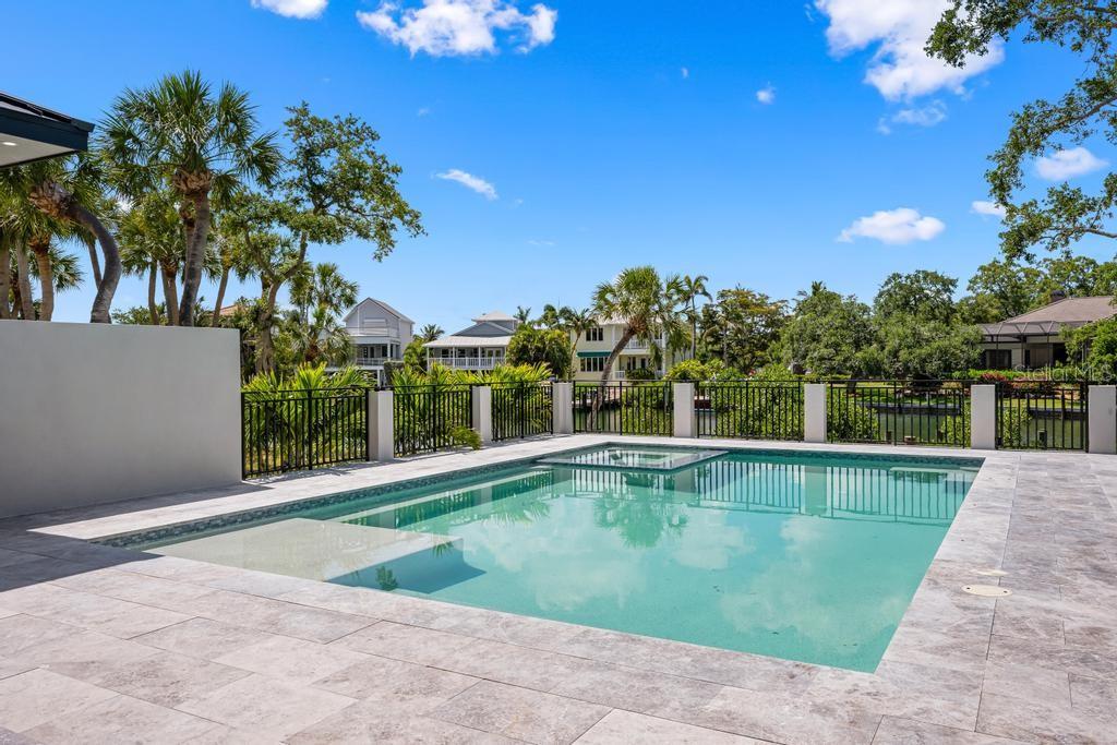 A4676628 Property Photo
