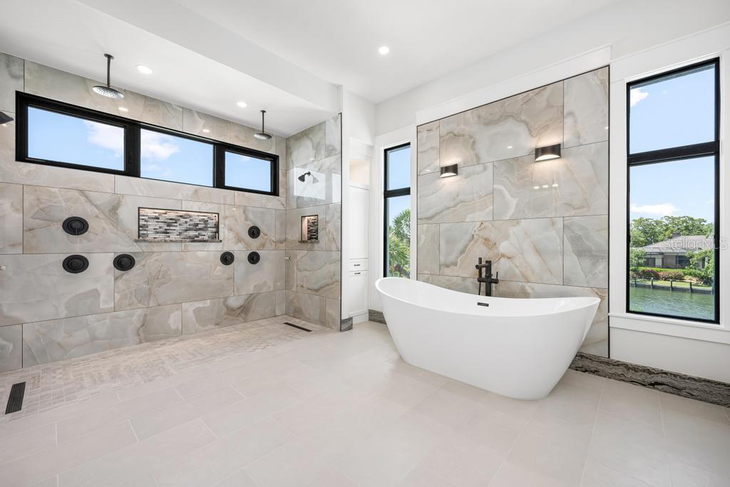 A4676628 Property Photo