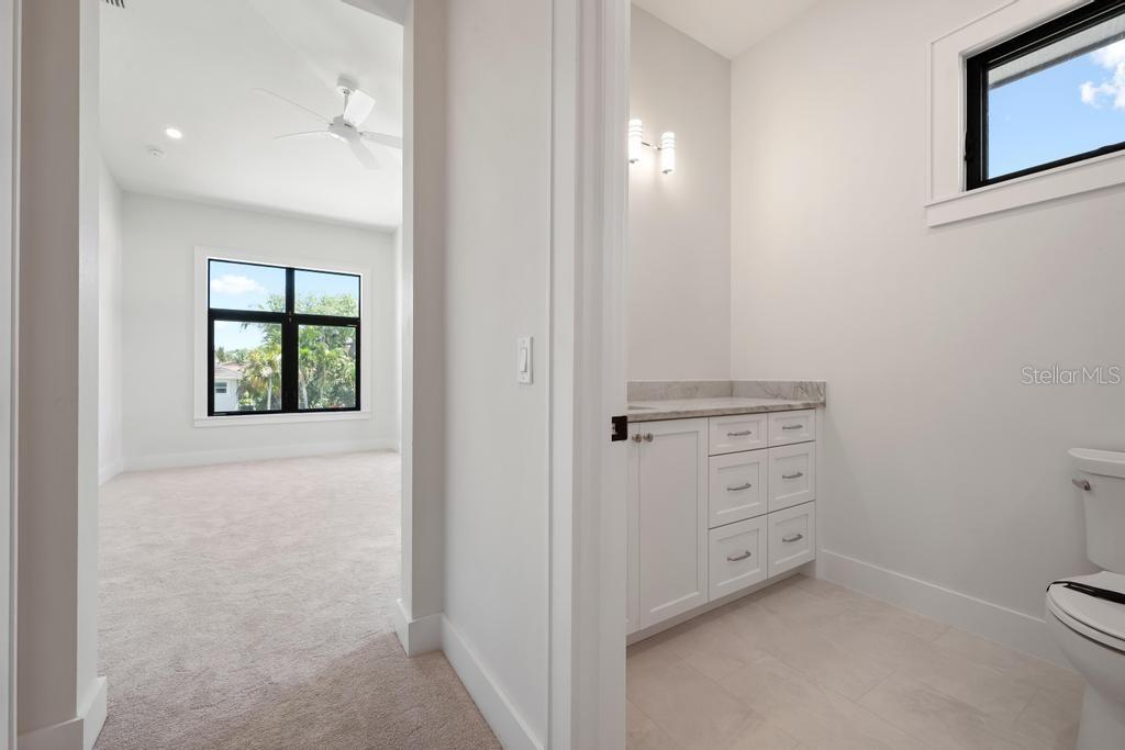A4676628 Property Photo