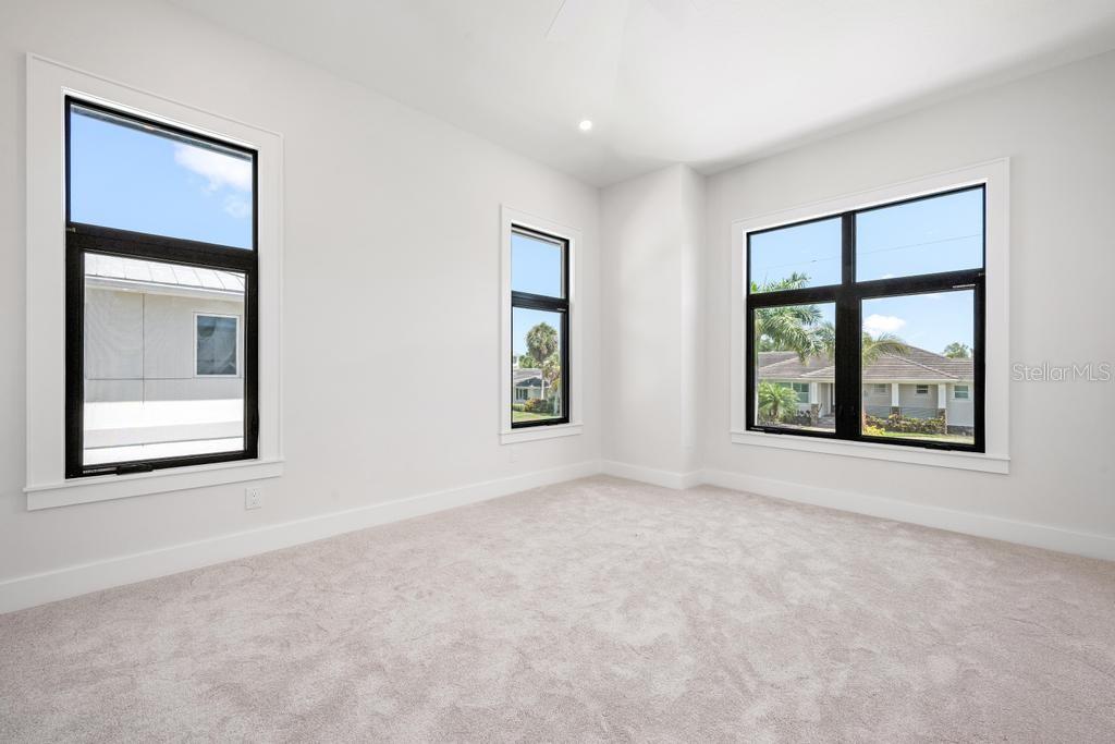 A4676628 Property Photo