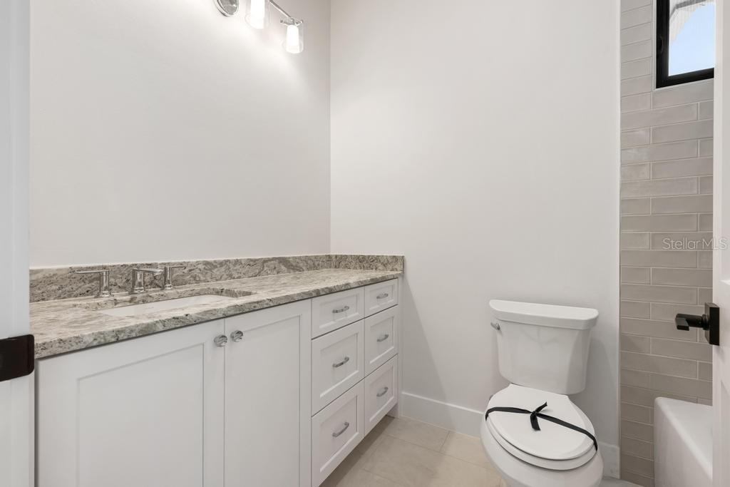 A4676628 Property Photo