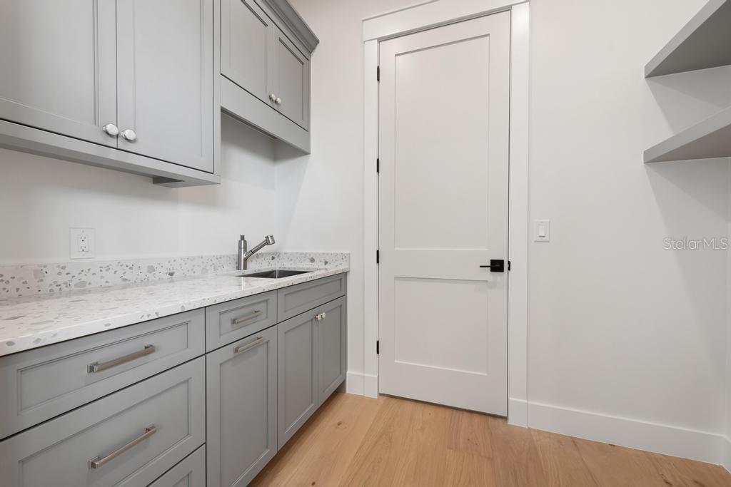 A4676628 Property Photo
