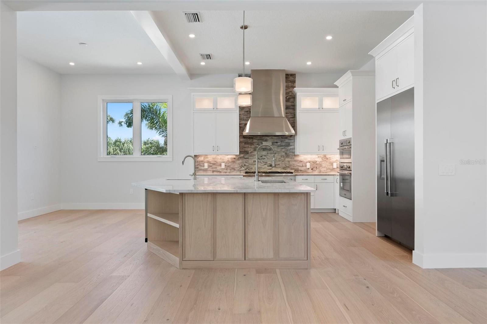 A4676632 Property Photo