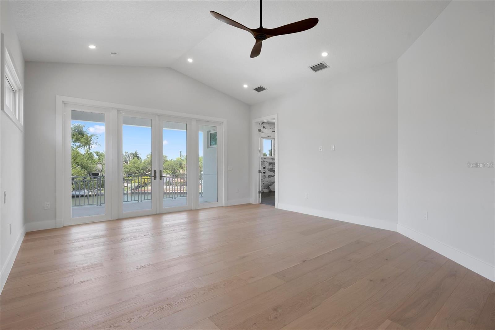 A4676632 Property Photo