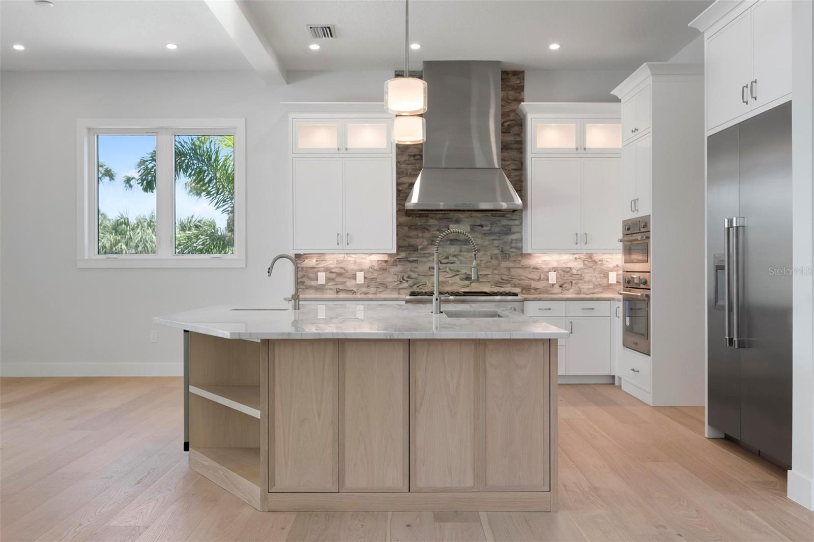 A4676632 Property Photo