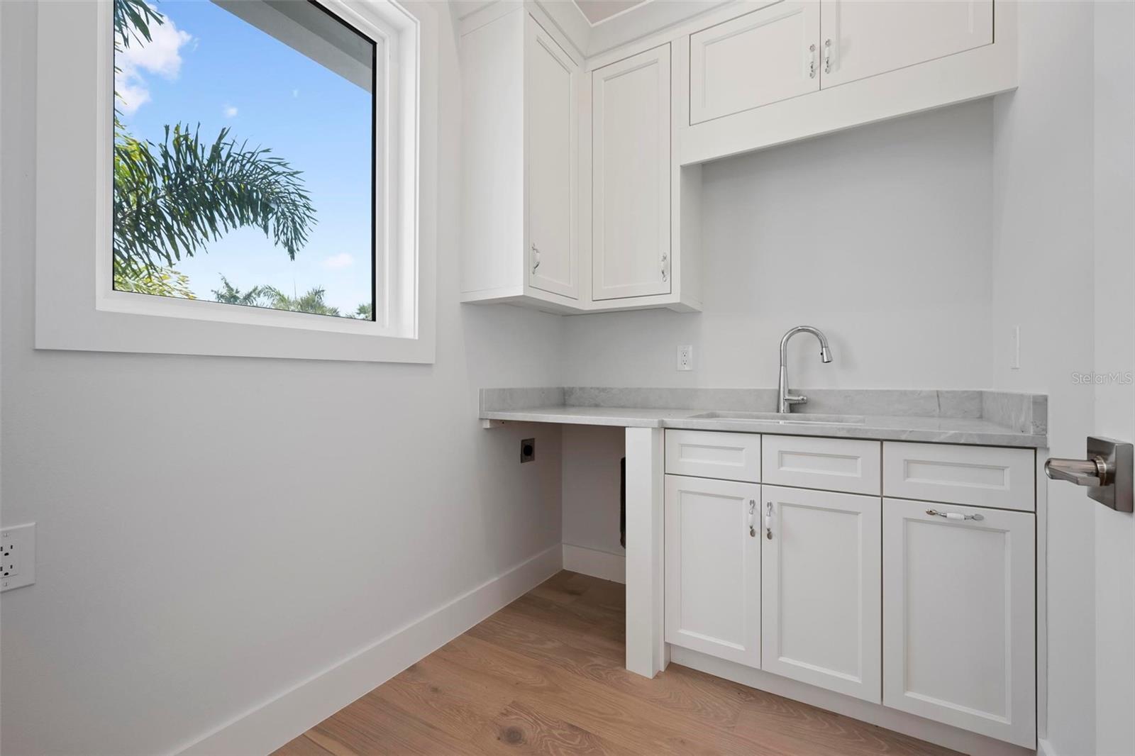 A4676632 Property Photo