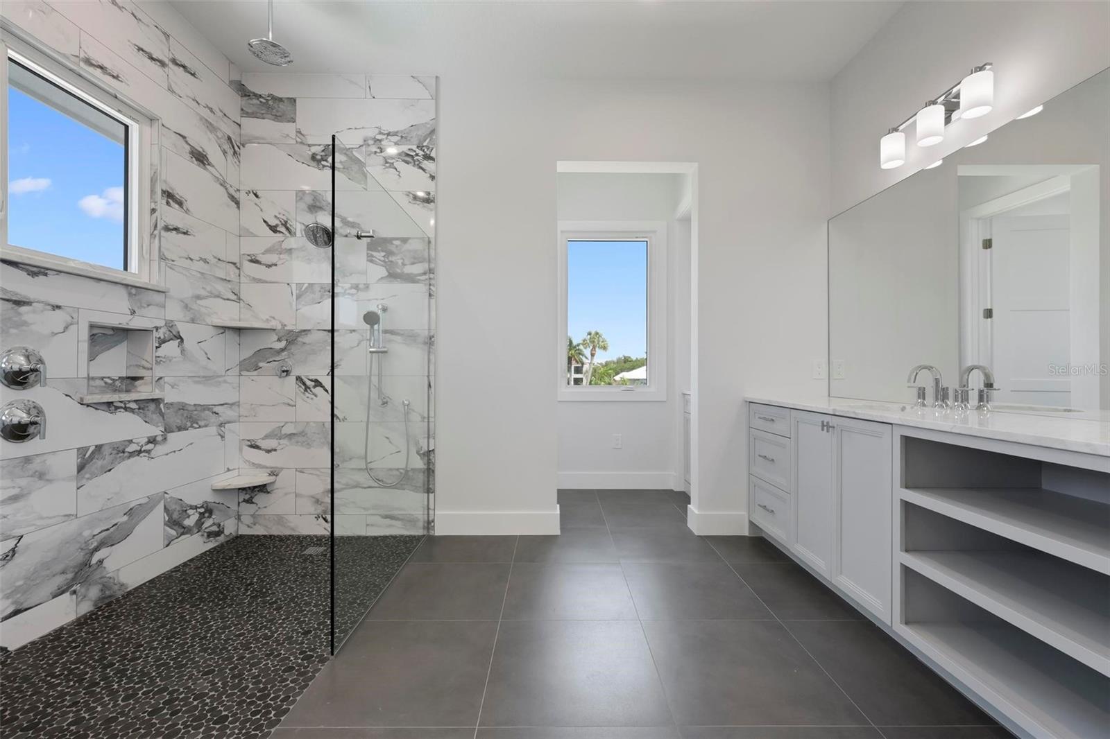 A4676632 Property Photo