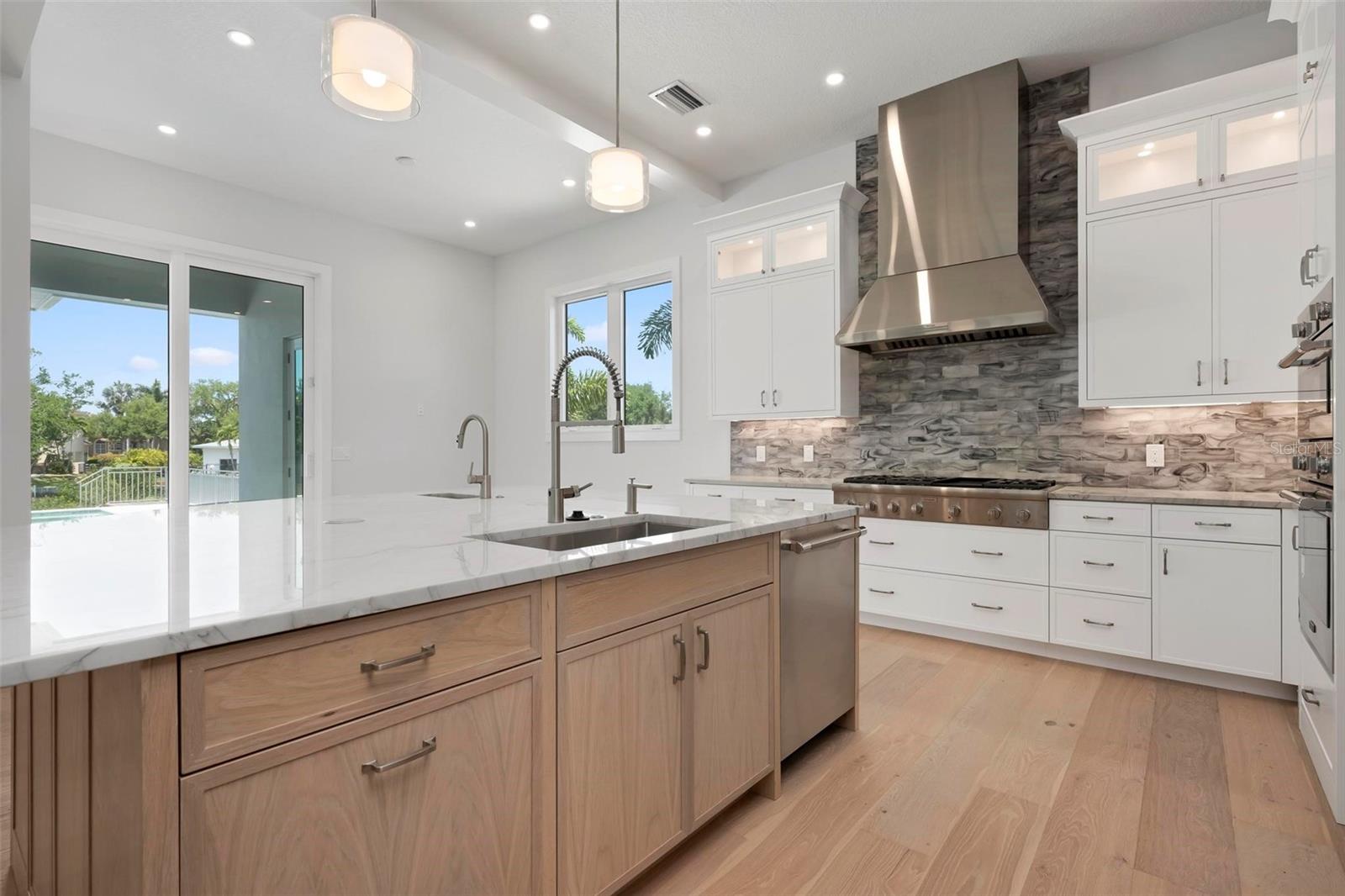 A4676632 Property Photo