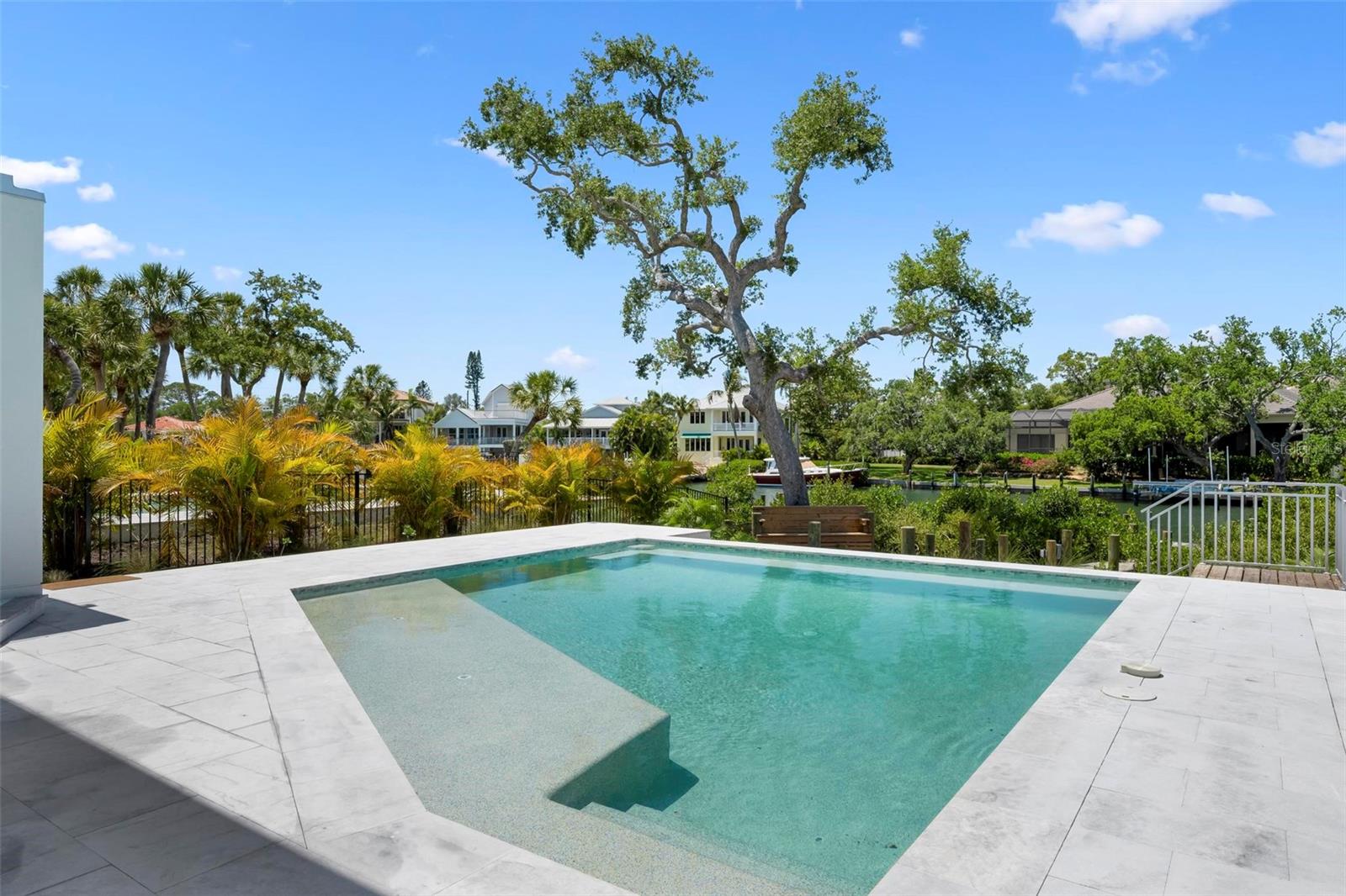 A4676632 Property Photo
