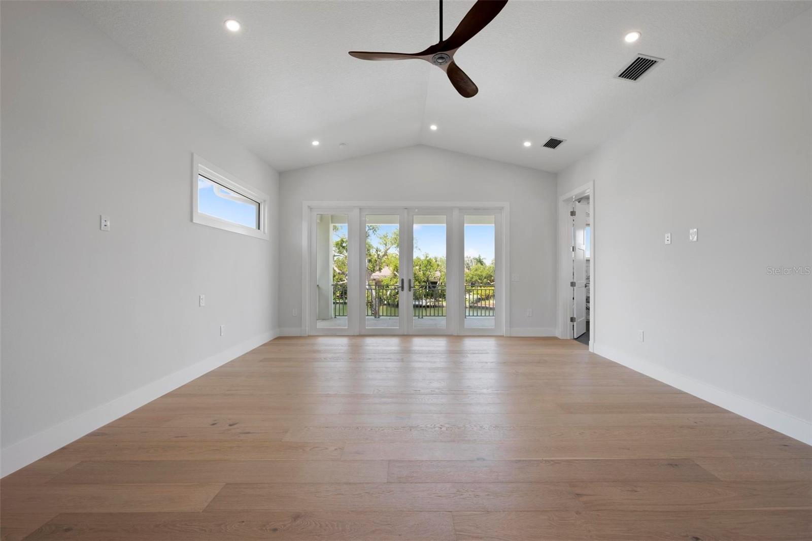 A4676632 Property Photo