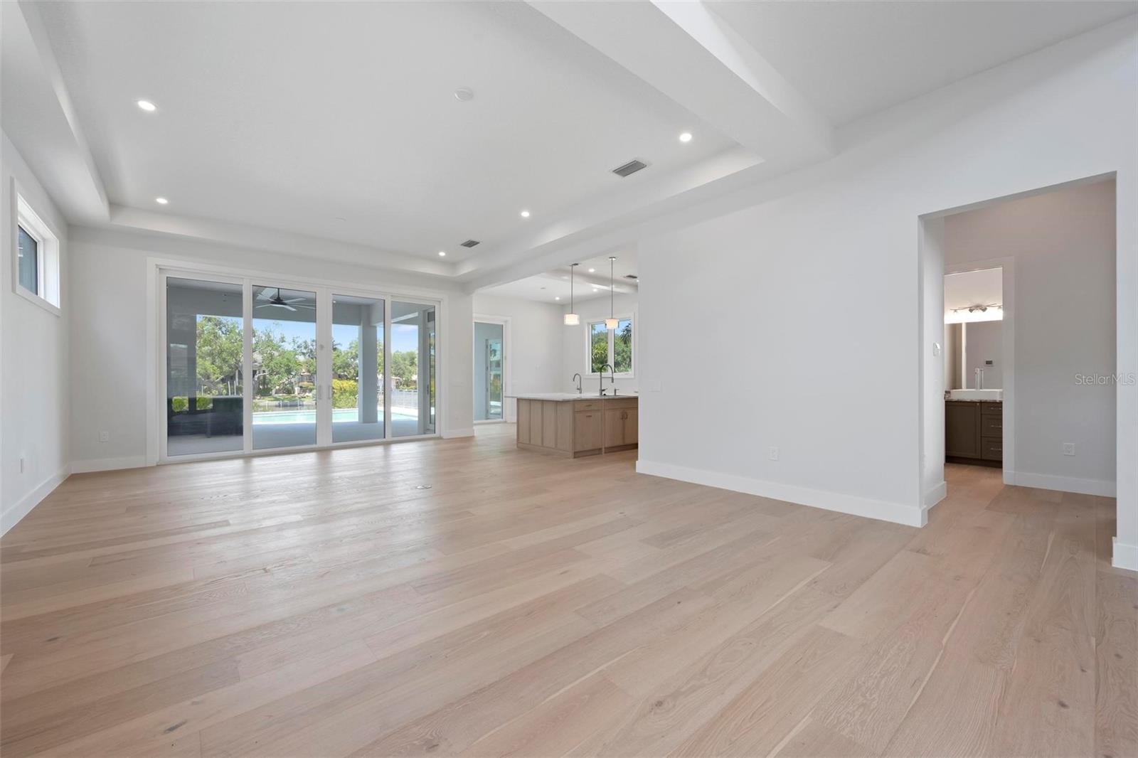 A4676632 Property Photo