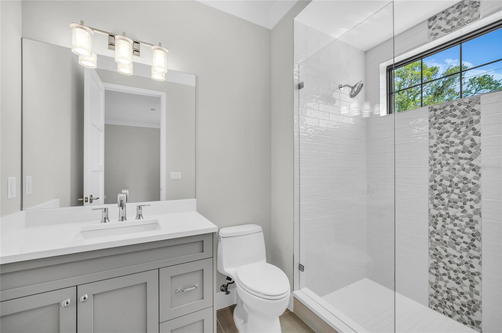 A4676686 Property Photo