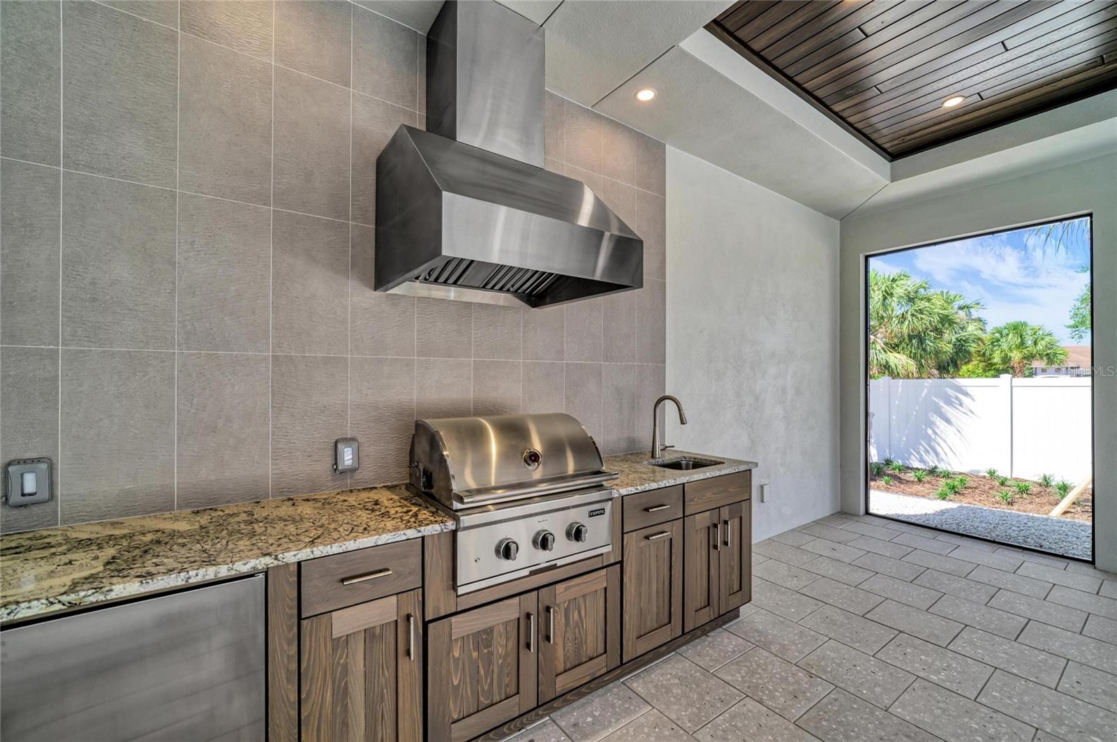 A4676686 Property Photo