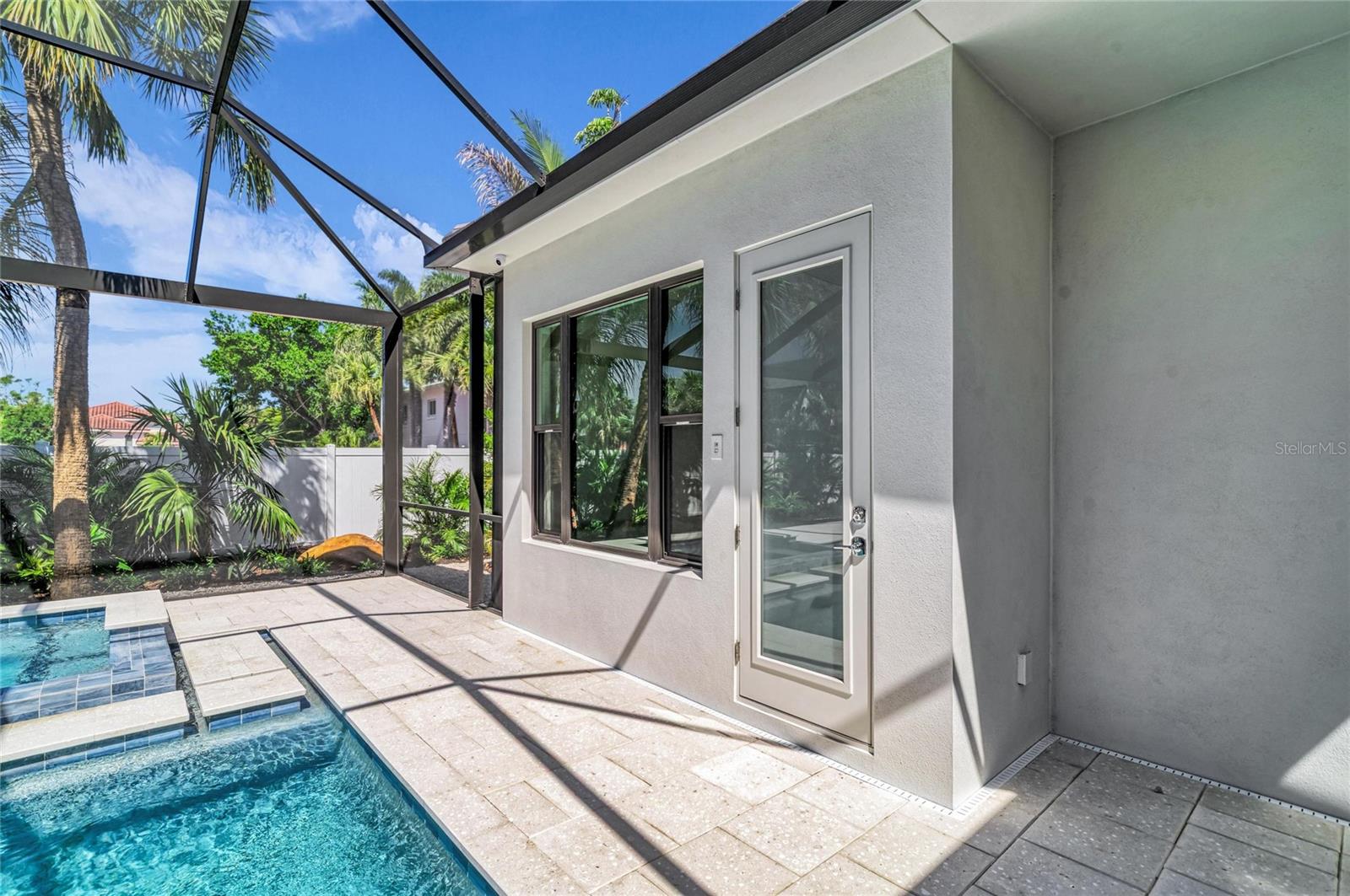 A4676686 Property Photo