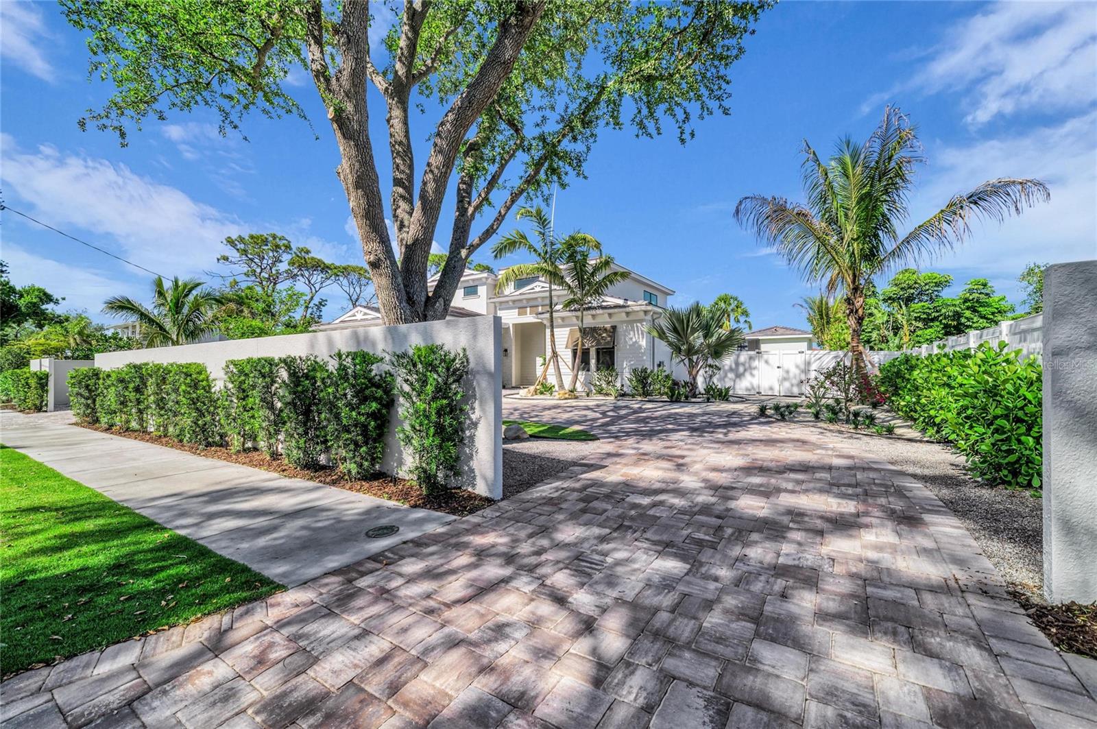 A4676686 Property Photo