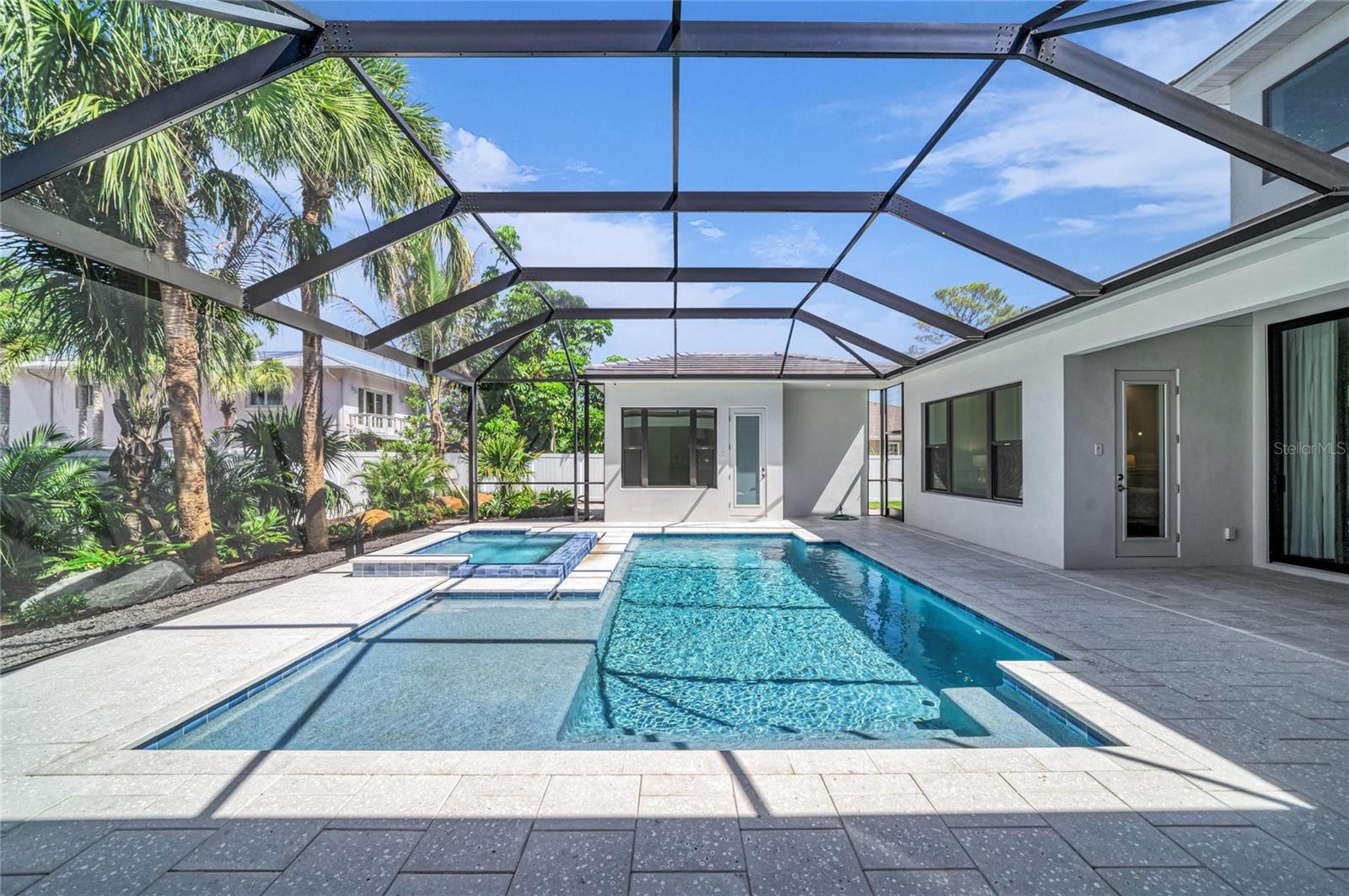A4676686 Property Photo