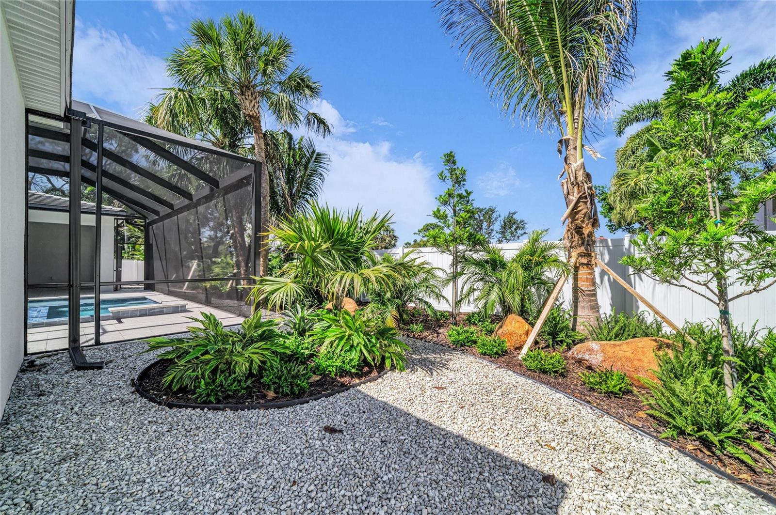 A4676686 Property Photo