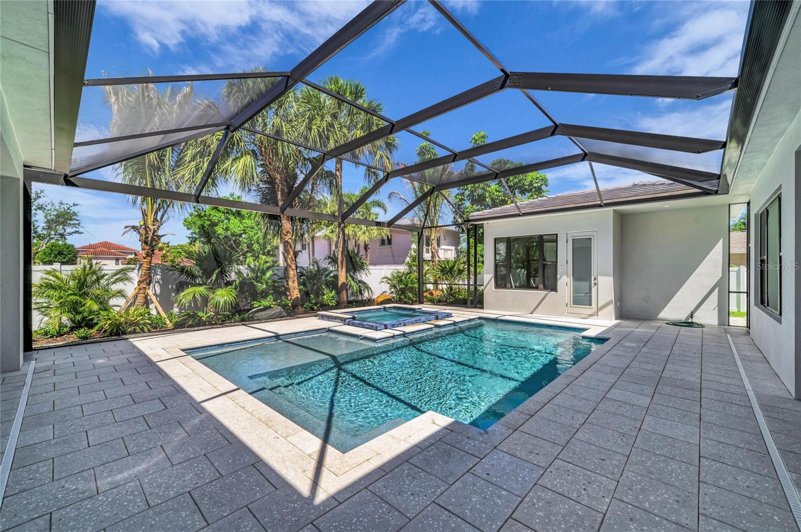 A4676686 Property Photo