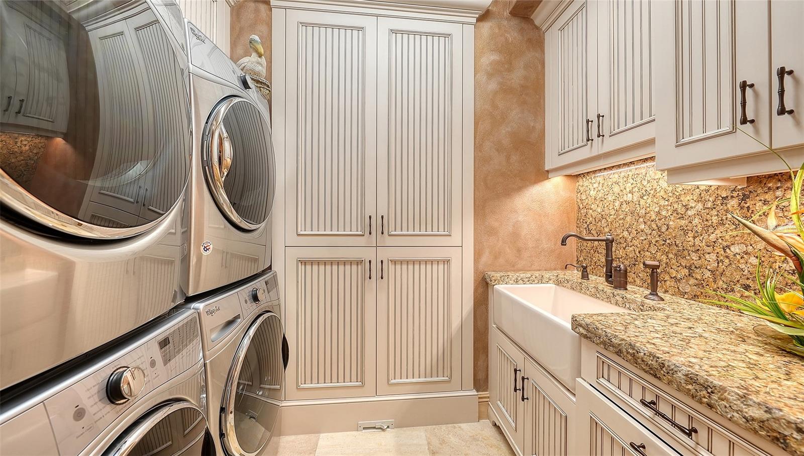 A4676858 Property Photo