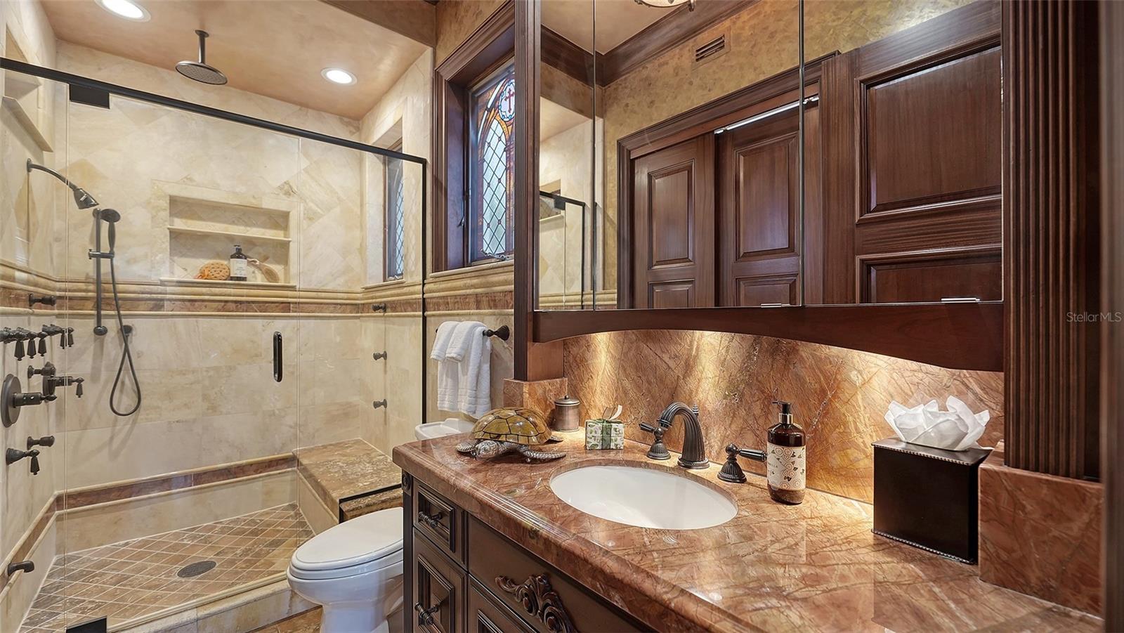 A4676858 Property Photo