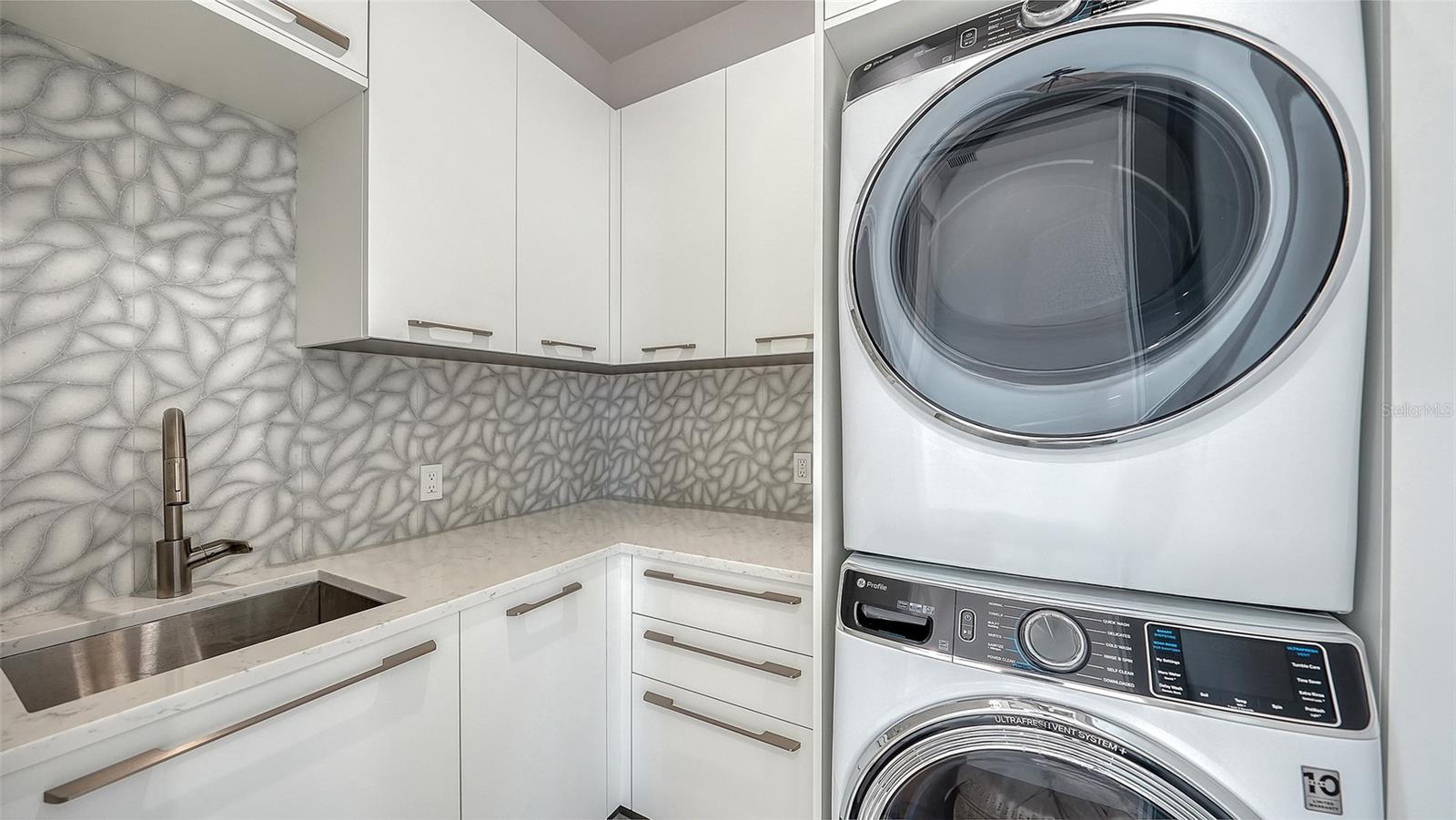 A4677413 Property Photo