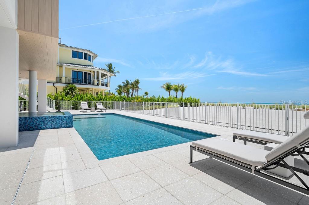 A4677413 Property Photo