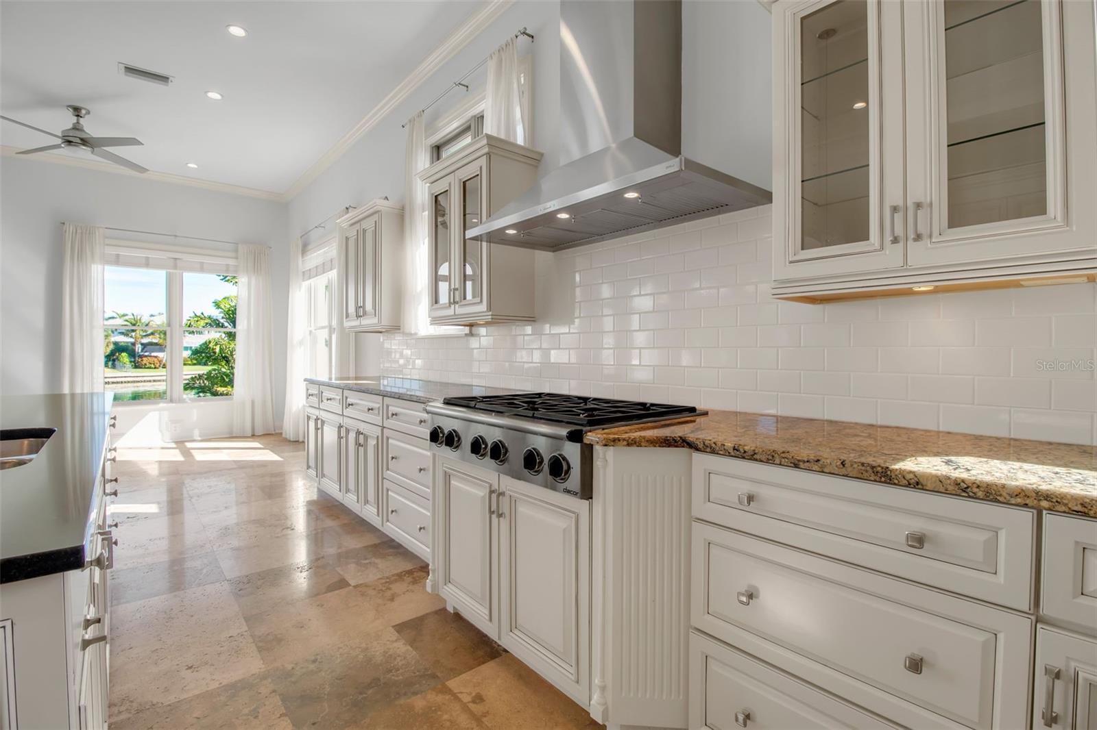 A4677509 Property Photo