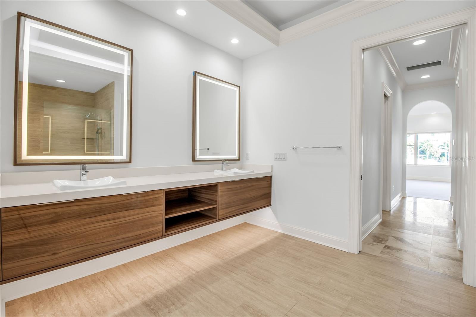 A4677509 Property Photo