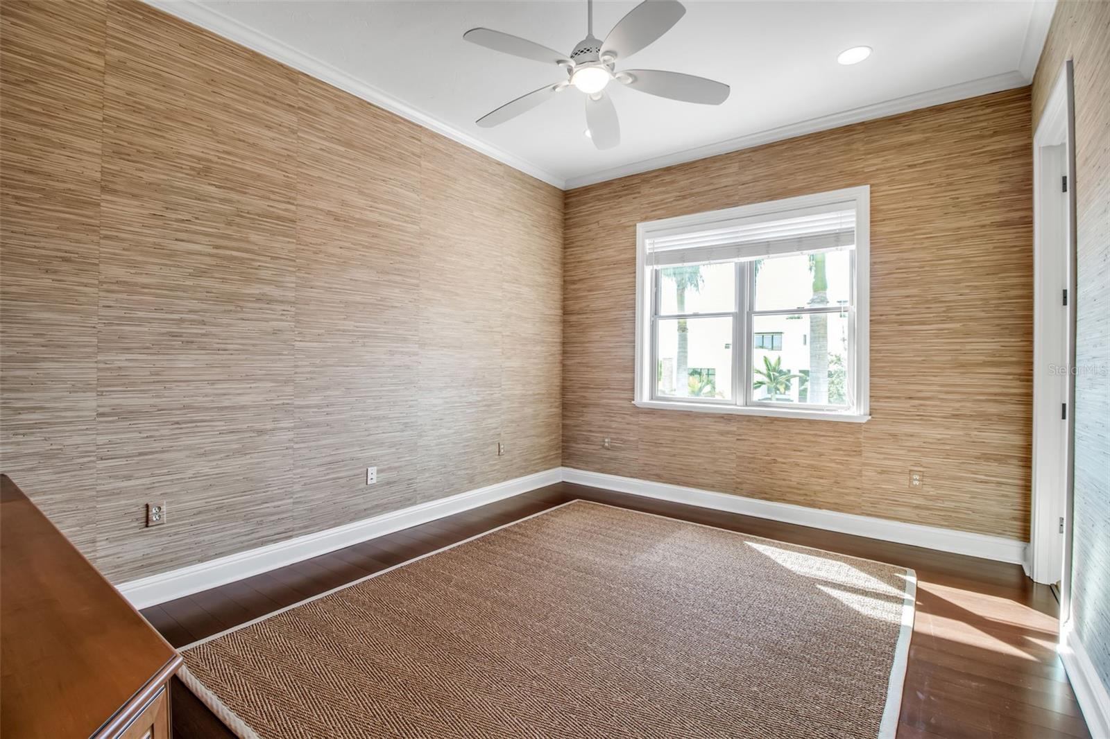A4677509 Property Photo