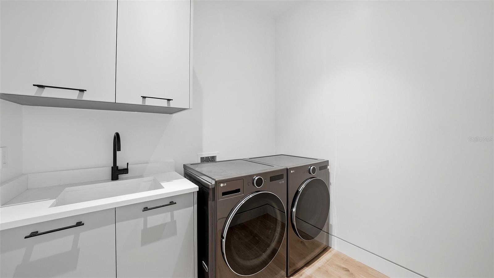 A4677821 Property Photo
