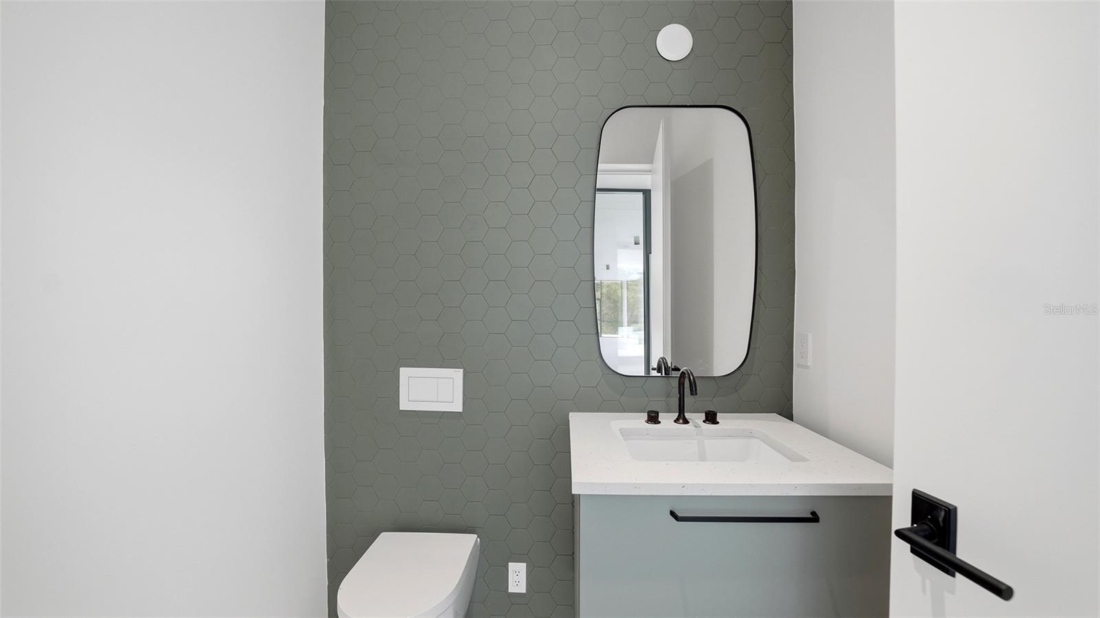 A4677821 Property Photo